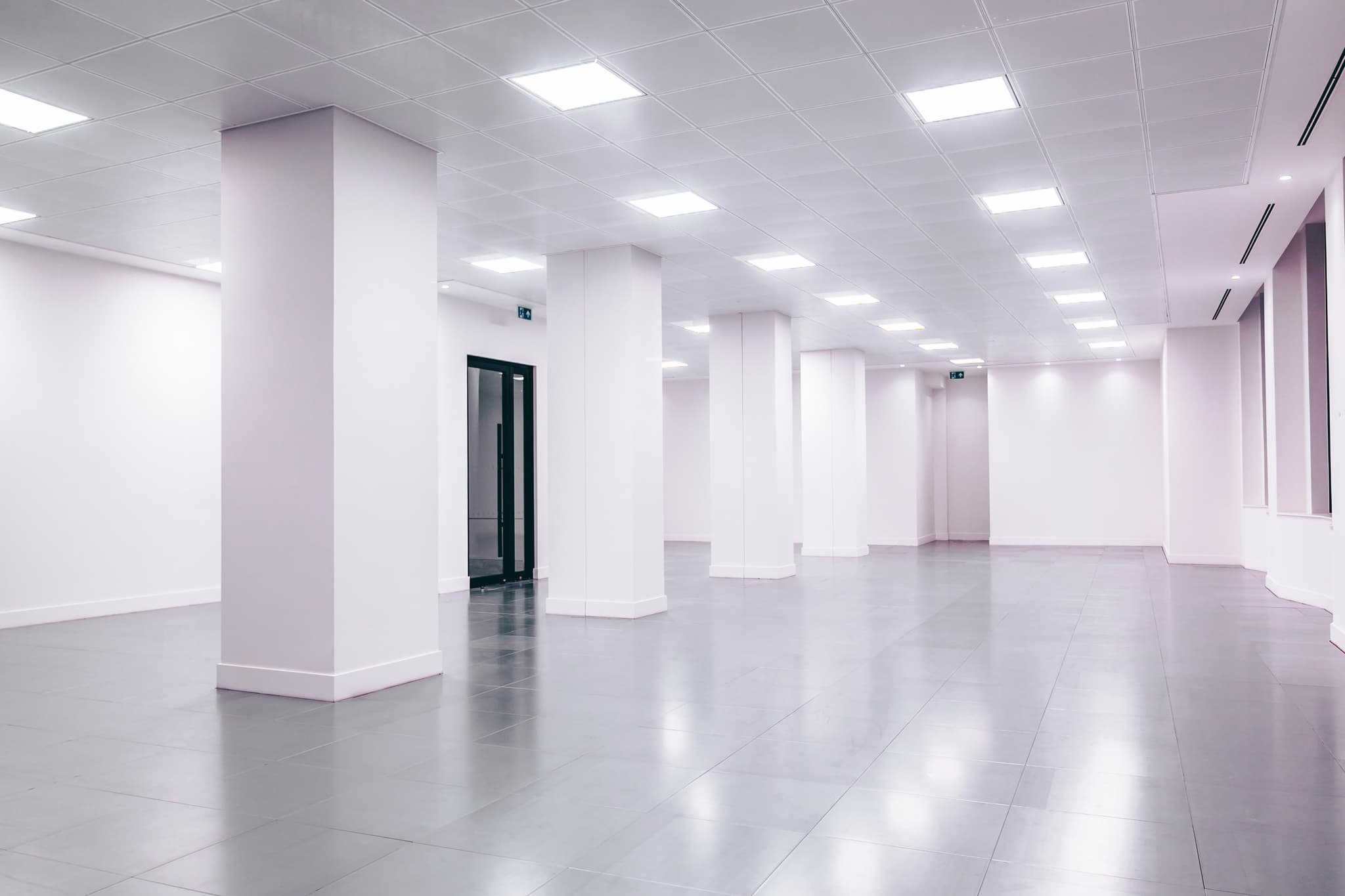 LED-Beleuchtung im Büro 1